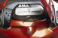 三菱「エクリプス・コンセプトE」に積まれる3.8リッターV6の最高出力は270ps。前後モーターと組み合わさった場合は、470ps以上が謳われる。