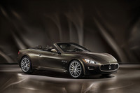 「マセラティ・グランカブリオ フェンディ」