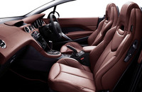 4人乗りオープン「プジョー308CC」が国内デビューの画像