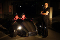 「KEN OKUYAMA DESIGN」は、イタリアのカロッツェリア「ピニンファリーナ」のチーフデザイナーとして活躍したケン奥山こと奥山清行さんが代表を務める日本のカロッツェリア。米国、イタリアにもスタジオをかまえ、自動車のほか、オートバイやメガネ、家具などさまざまな工業デザインを手がける。