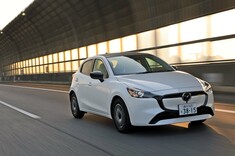 マツダの「マツダ2」「CX-5」「CX-8」に安全・快適装備が充実の特別