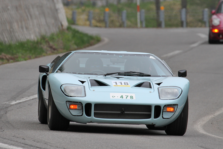 「フォードGT40」のSAFIR製レプリカ。