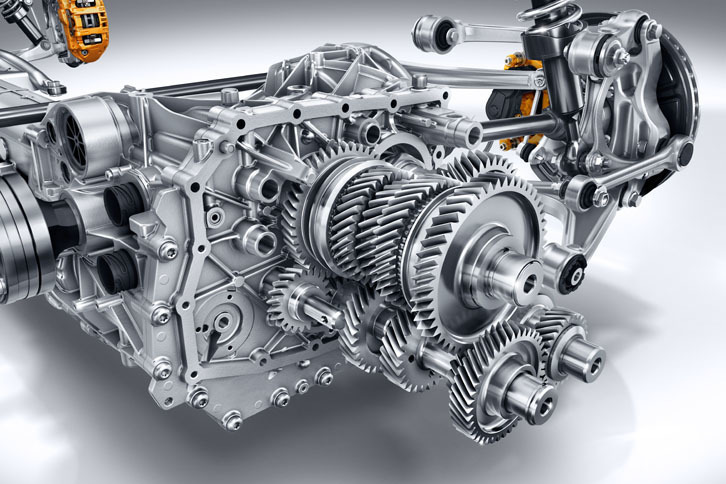 メルセデスAMG GT R（デュアルクラッチ式7段AT）