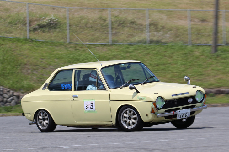 古くからの常連である「スバルff-1 1300Gスポーツセダン」（顔つきは「ff-1 スポーツセダン」仕様）はBクラス6位。