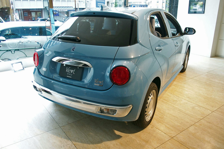 ミツオカ・ビュート ストーリー（リアビュー）