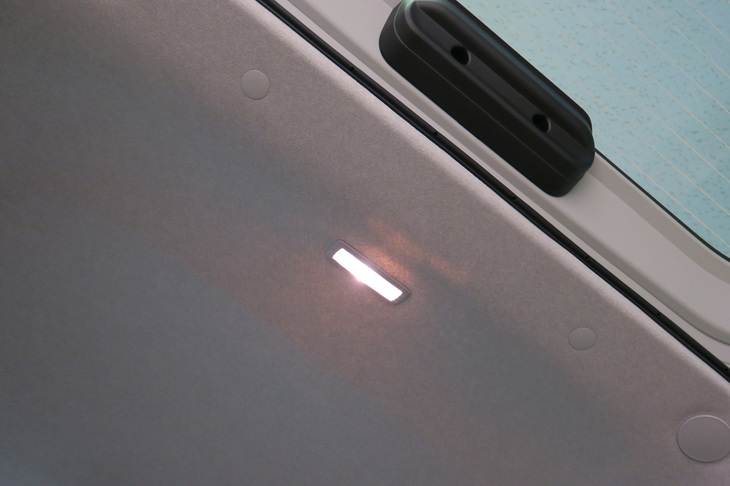 ダイハツ・タント ファンクロス（ラゲッジルームランプ）