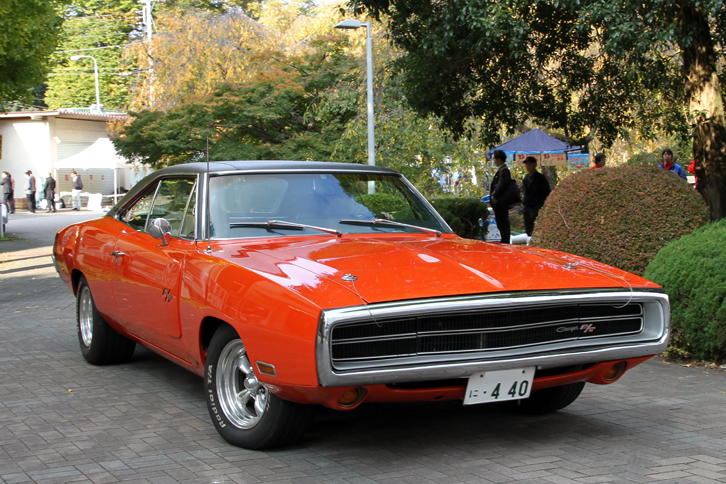 モパー（クライスラーの愛称）のマッスルカーである1970年「ダッジ・チャージャーR/T」。ナンバーから察するに440立方インチ（7.2リッター）のV8を積んでいるのだろう。