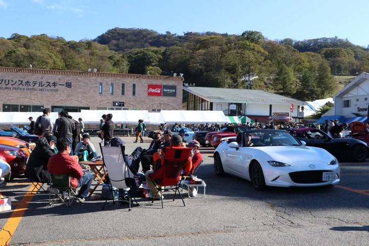 コロナ対策として台数の縮小を図ったこともあり、参加総数は803台となった。しかし、若者のクルマ離れが聞かれるなか、イベント参加者には20～30代の若者が増加中。クルマ好きの輪が次世代に受け継がれていることが感じられるのは、うれしい限りだ。