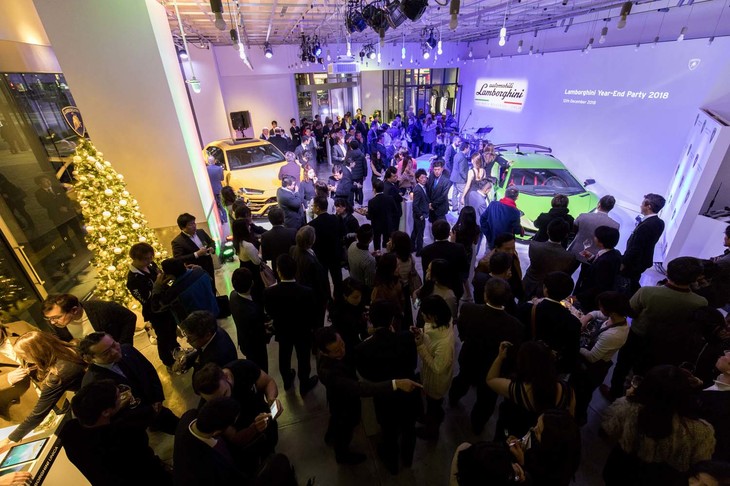 パーティーにはランボルギーニオーナーをはじめ、300人を超える関係者が参加したという。
