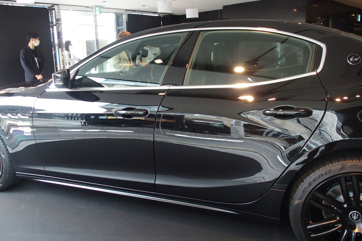 マセラティ・ギブリ オペラネラ（ドア）