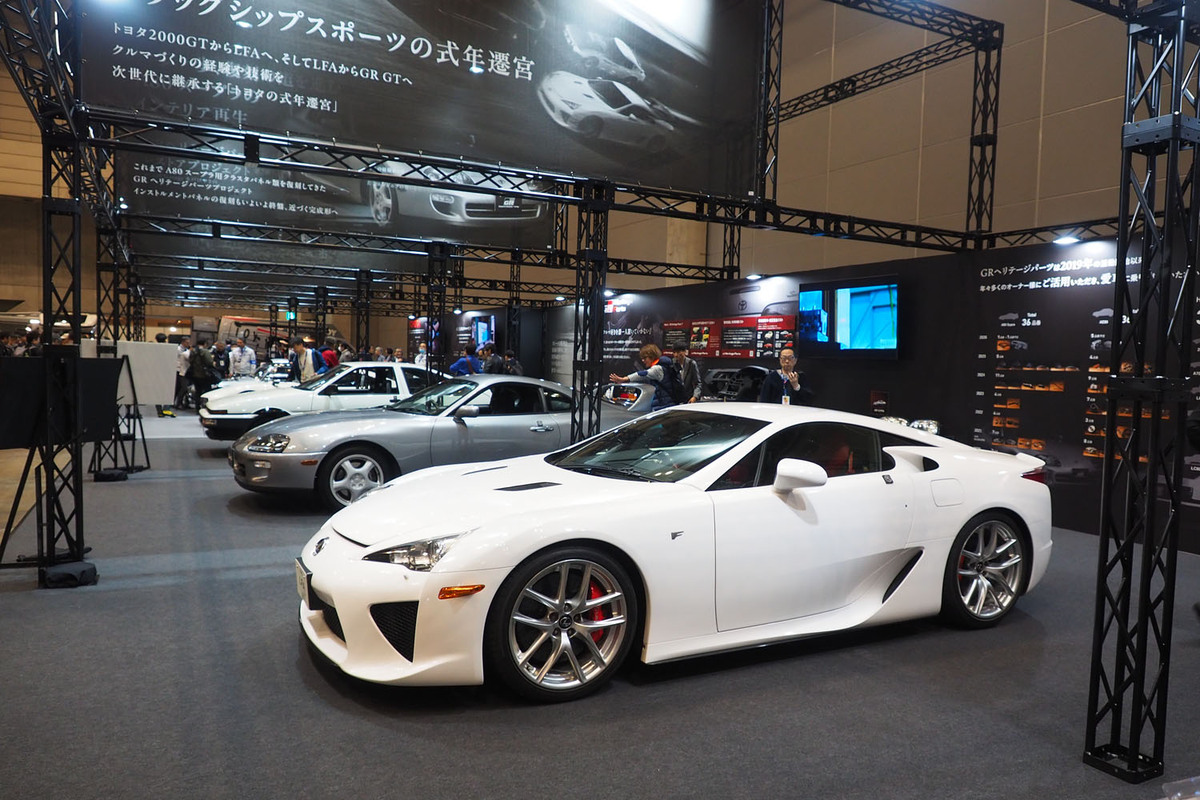日本車が世界を捉えた日”をテーマにトヨタが「スポーツ800」や「トヨタ