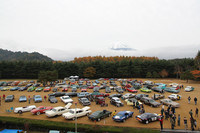 「アメリカン・ヒストリックカーショー＆チャリティーオークション」の会場から