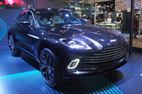 アストンマーティンDBX