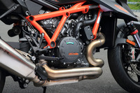 1301ccの排気量を持つV型2気筒エンジン「LC8」。最高出力が177PSから180PSの向上している。