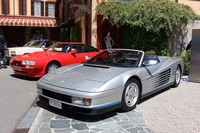 参考までに、これはアニェッリが特注した1986年「フェラーリ・テスタロッサ」のスパイダー仕様。やはりブルーのラインがアクセントとして加えられている。コンコルソ・デレガンツァ・ヴィラ・デステ2016にて。