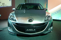 新型のフロントまわり。「表情豊かでダイナミックなデザインを目指した」という。