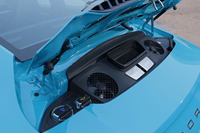 今回新たに搭載されたターボユニットの排気量は「カレラ」「カレラS」ともに3リッター。前者では370ps、後者では420psを発生する。