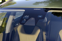 写真中央に見えるのが、「シティセーフティ」のレーザーセンサー。