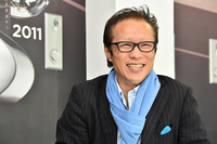 ＜プロフィール＞
    1982年入社。ボデー設計部、先行車両開発企画室などを経て、2004年に第2トヨタセンター製品企画室にて「オーリス」「ブレイド」のチーフエンジニア（CE）、2007年レクサス本部製品企画で「GS」のCEを担当。2013年より製品企画本部でスモール系車両のCEを務める。
    