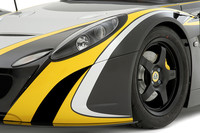 ブレーキはフロントにAPの対向2ピストン、リアにはブレンボの1ピストンフローティングキャリパーが採用される。