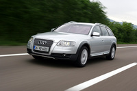 【スペック】3.2 FSI：全長×全幅×全高＝4934×1862×1519mm／ホイールベース＝2833mm／車重＝1800kg／駆動方式＝4WD／3.2リッターV6DOHC24バルブ（256ps/6500rpm、33.7kgm/3250rpm）（欧州仕様）