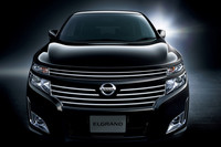 次期「日産エルグランド」。