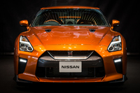 日産、2017年モデルの「GT-R」を発売の画像