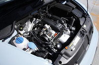 エンジンは「ザ・ビートル」と同じ1.2リッターの4気筒SOHCターボ。「ポロ」や「ゴルフ」などでおなじみのものだ。