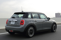 MINIクーパー 5ドア（FF/6AT）【試乗記】の画像