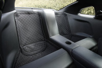 リアシートが取り払われた室内の様子。スペックVは、2シーター仕様となる。