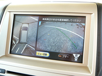 第348回：コージの勝手に2007年クルマ発明大賞は……　日産エルグランド初装着の「アラウンドビューモニター」だっ!!の画像