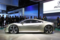 全長×全幅×全高＝4330×1895×1160mm。全長は「ポルシェ・ケイマン」より短い。