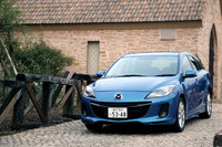 【スペック】17インチホイール装着車：全長×全幅×全高＝4460×1755×1465mm／ホイールベース＝2640mm／車重＝1330kg／駆動方式＝FF／2リッター直4DOHC16バルブ（154ps/6000rpm、19.8kgm/4100rpm）／価格＝215万円（テスト車＝240万5500円／ツーリングコンフォートI＝9万円／ツーリングコンフォートII＝5万円／BOSEサウンドシステム＋サブウーファー付き10スピーカー＝11万5500円）