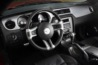 フォード・マスタングV8 GTクーペプレミアム（FR/6AT）【試乗記】の画像