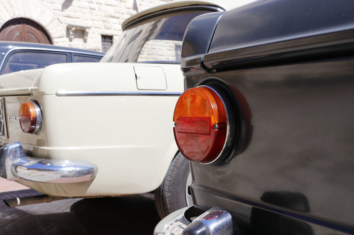 「『1100D』や『1100R』（写真）のテールランプ用レンズは、フェラーリなどさまざまな名車にも流用されたんだ」。あるメンバーは誇らしげに話した。