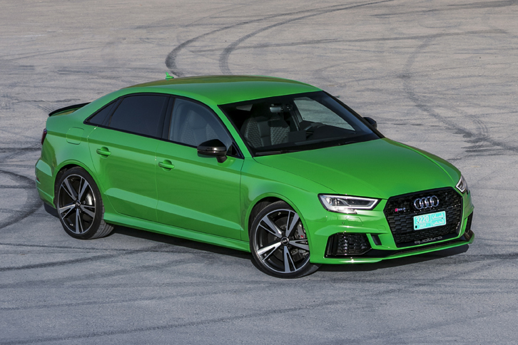 アウディRS 3セダン