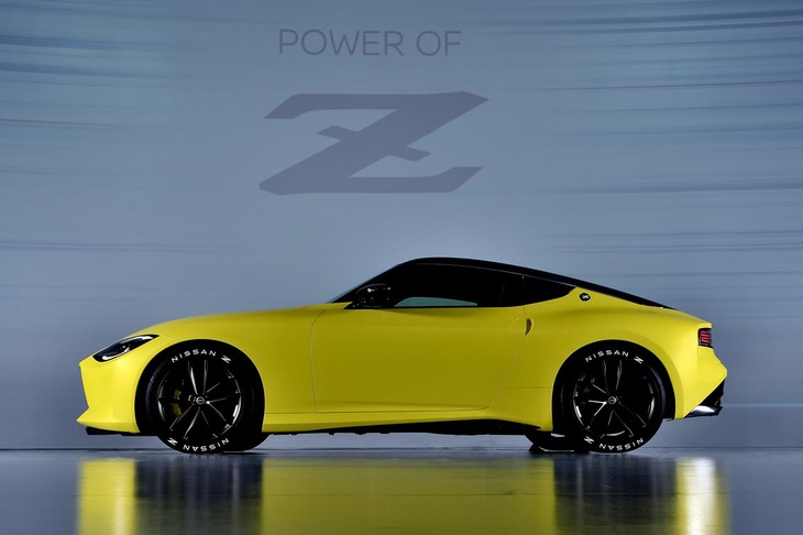 「フェアレディZ」のファンもそうでない人も、ひとこと言いたくなった新型Zのプロトタイプを、あらためて誌面で見てみましょう。（photo：小林俊樹）