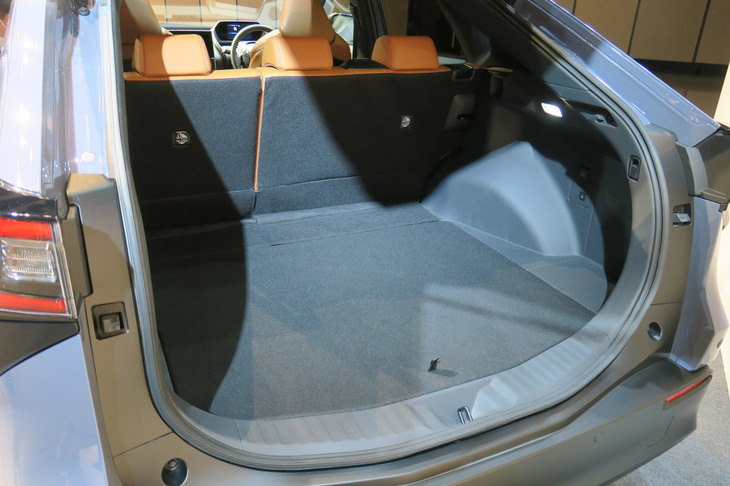 スバル・ソルテラ（ラゲッジスペース）