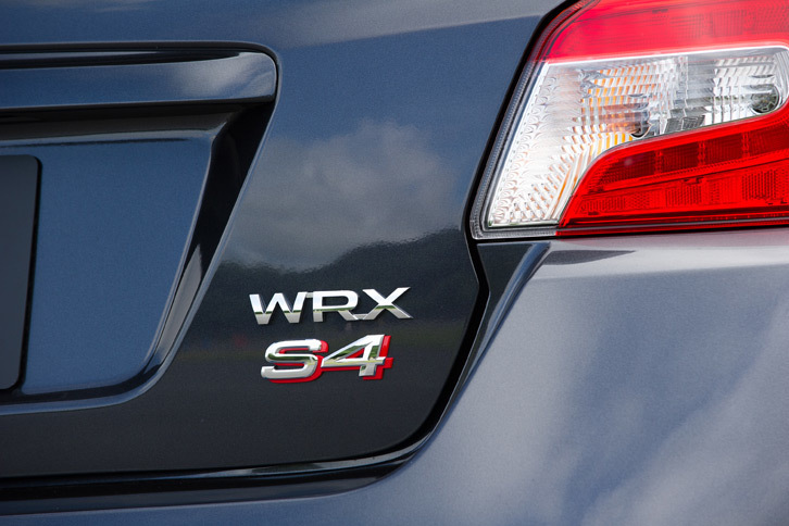 スバルWRX S4 2.0GT-S EyeSight