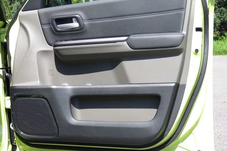 ホンダ・フリード＋ ハイブリッドEX（フロントドア）