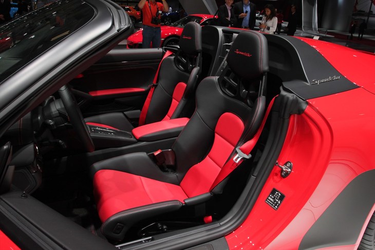 ポルシェ911スピードスター（シート）