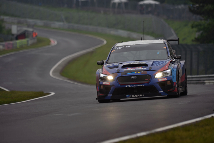 STI（スバルテクニカインターナショナル）は、「スバルWRX STI」をSP3Tクラスに投入。予選はクラス2位にとどまることとなったが、決勝では安定した走りを披露し、総合20位で完走。SP3Tクラスで見事2連覇を達成。2011年以来、通算4度目のクラス優勝を獲得した。