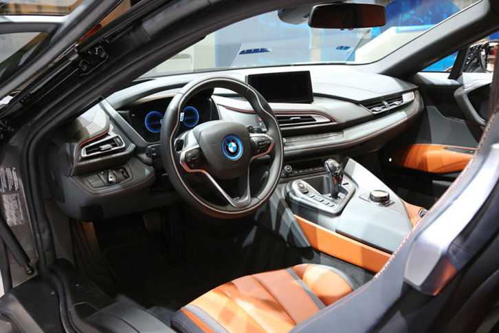 BMW i8クーペ（インテリア）