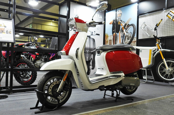 ランブレッタV125スペシャル