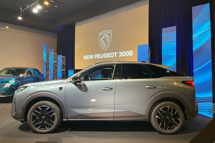 「プジョー3008」は、ステランティスの新開発プラットフォーム「STLA-Medium（ステラミディアム）」を使用した初の市販モデルとなる。