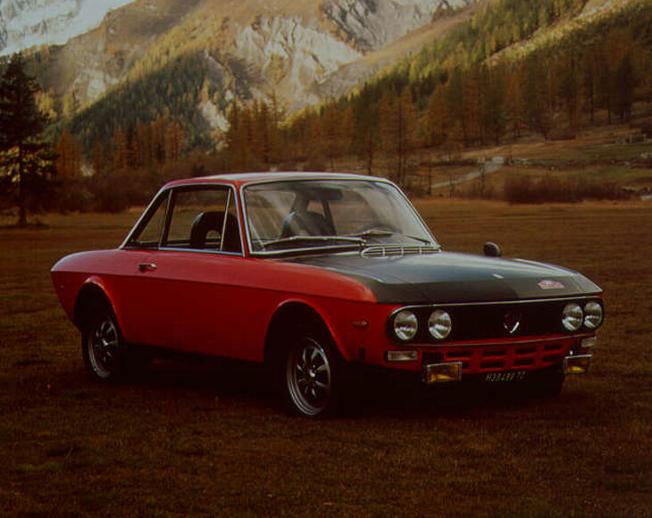 「ランチア・フルヴィアクーペ」
	ランチアが1963年から1976年まで販売していた小型自動車がフルヴィア。最初はベルリーナだけだったが、1965年からクーペもラインナップされた。ラリーに参戦して好成績を残している。