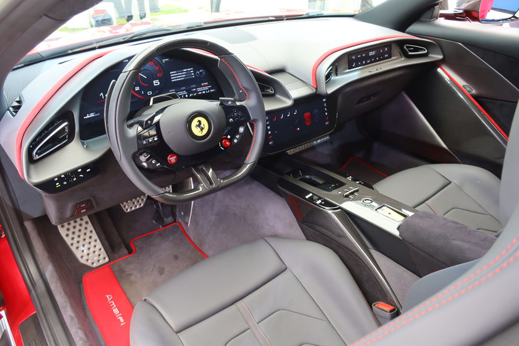 フェラーリ・アマルフィ（インテリア）