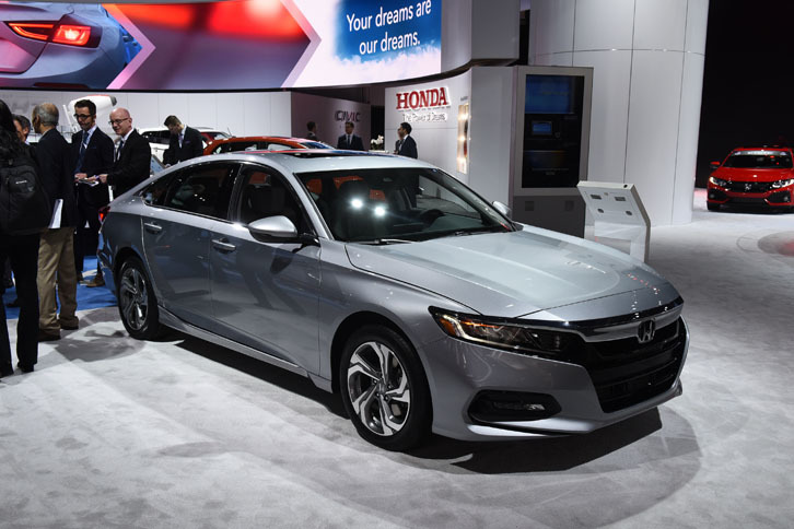 「ホンダ・インサイト」