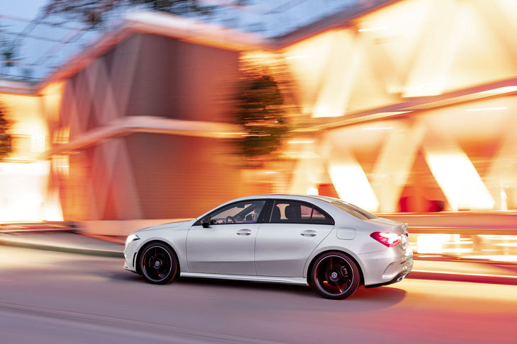 メルセデス・ベンツAクラス セダン（エクステリア）