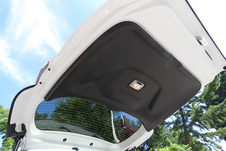 ホンダ・フリード＋ Gホンダセンシング（リアテールゲート）